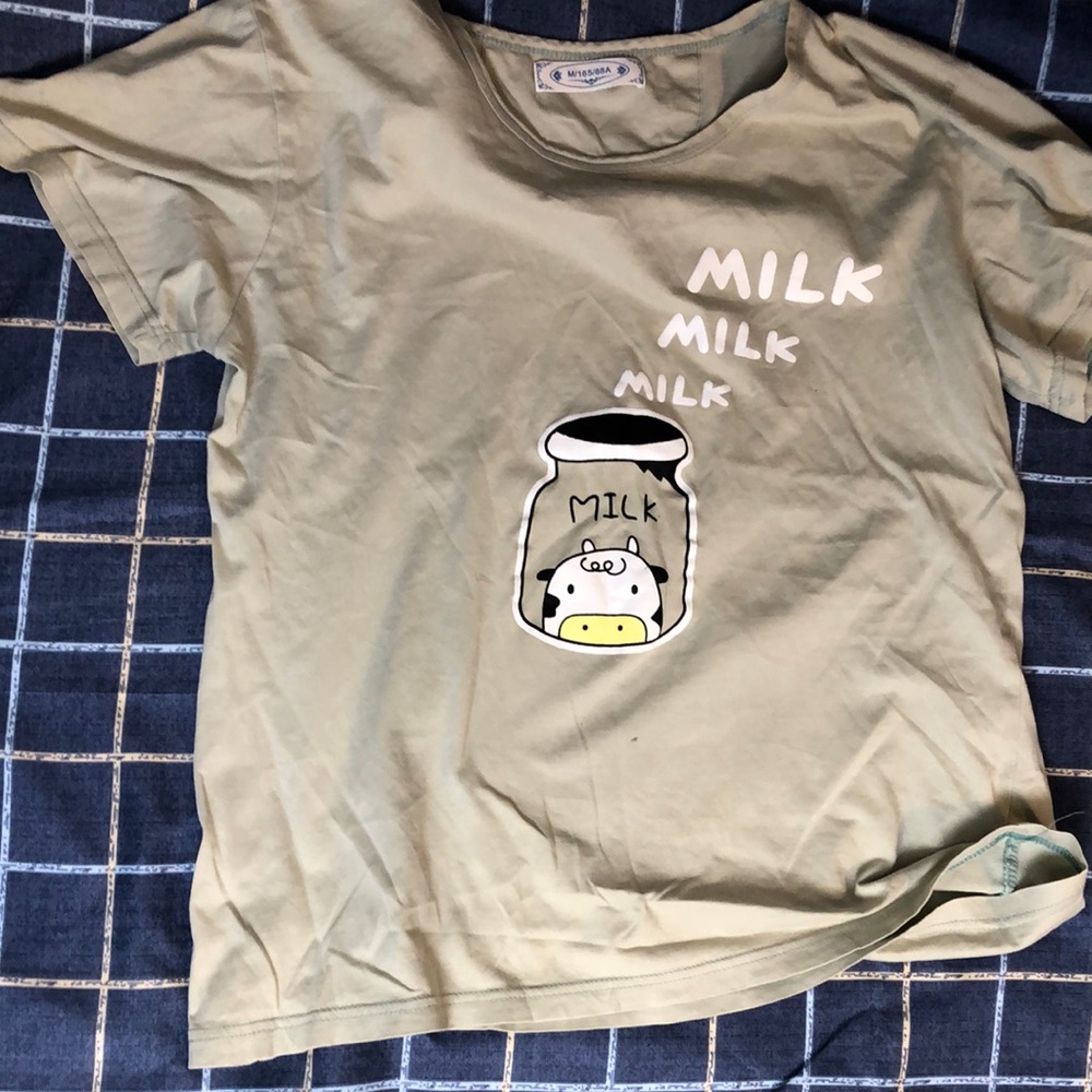 Green Short Sleeve Tee with Milk Graphic